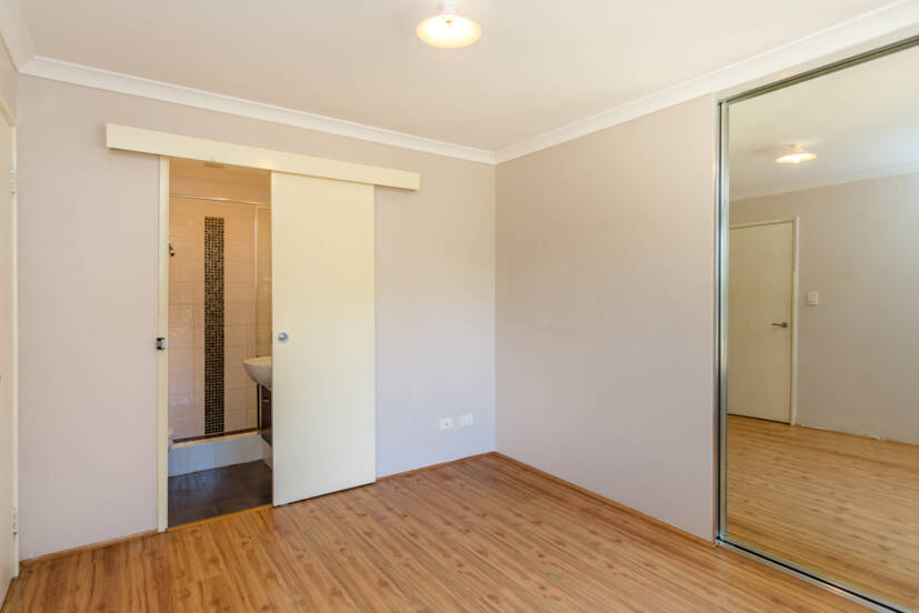 4a Locksley Avenue, ARMADALE, WA 6112 AUS