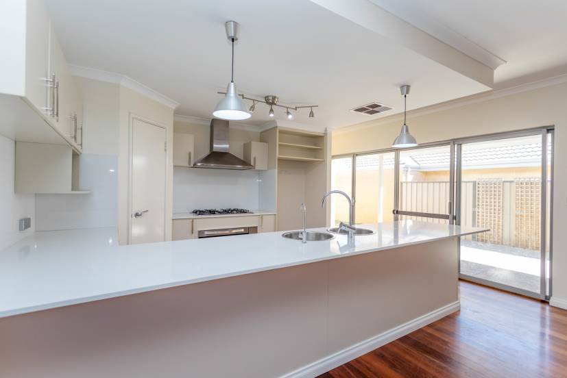 13 Terracina Parkway, PIARA WATERS, WA 6112 AUS