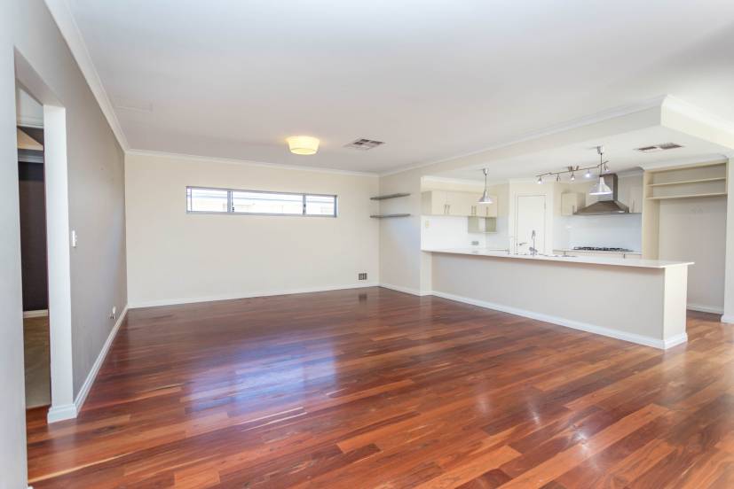 13 Terracina Parkway, PIARA WATERS, WA 6112 AUS