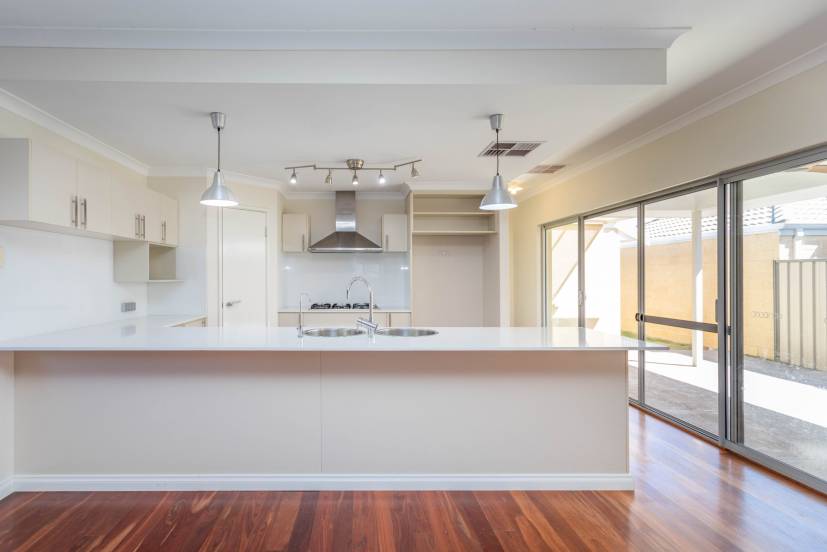 13 Terracina Parkway, PIARA WATERS, WA 6112 AUS