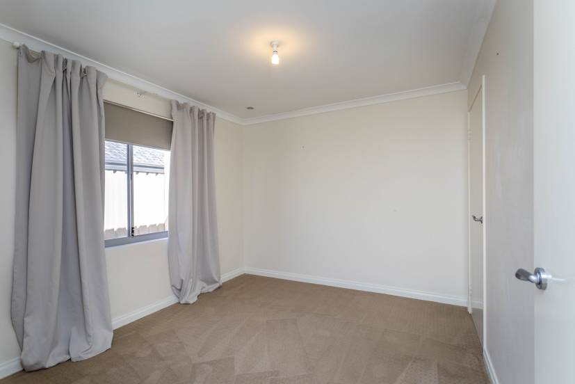 13 Terracina Parkway, PIARA WATERS, WA 6112 AUS
