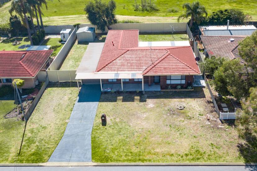 8 Greenhood Court, GOSNELLS, WA 6110 AUS