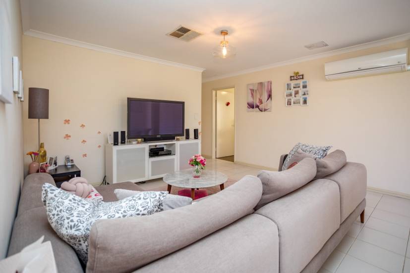 4/14 Godwit Street, QUEENS PARK, WA 6107 AUS