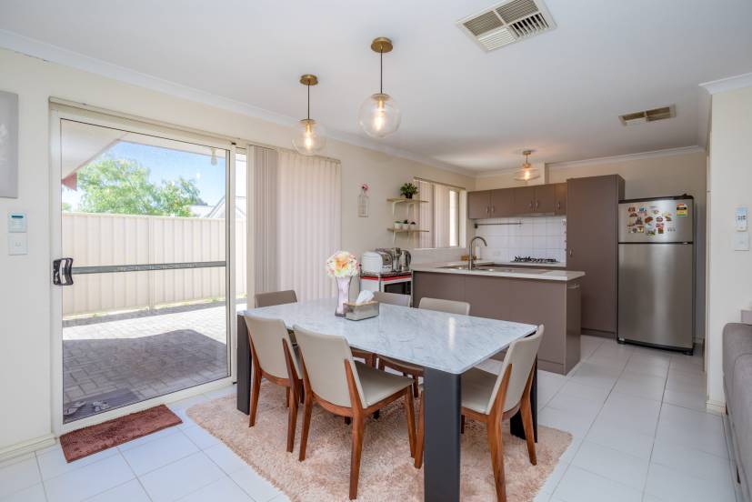 4/14 Godwit Street, QUEENS PARK, WA 6107 AUS