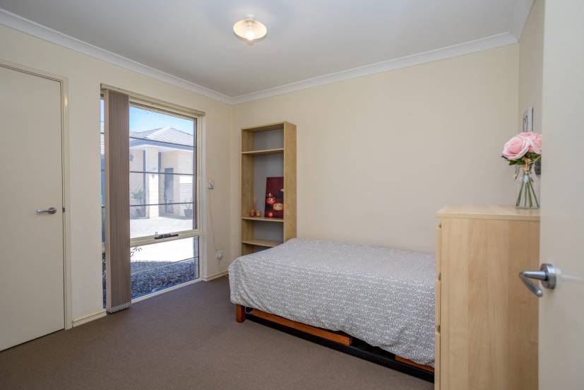 4/14 Godwit Street, QUEENS PARK, WA 6107 AUS