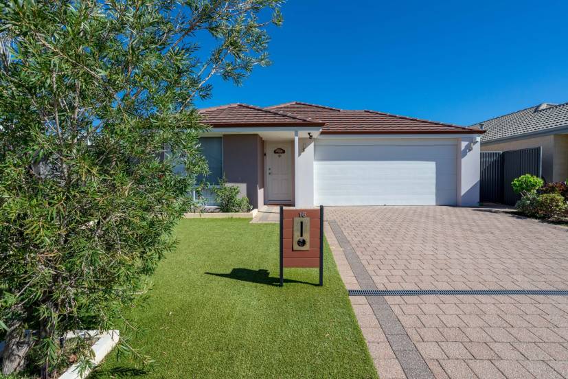 16 Solaris Street, WELLARD, WA 6170 AUS