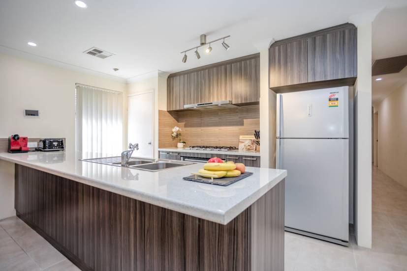 16 Solaris Street, WELLARD, WA 6170 AUS