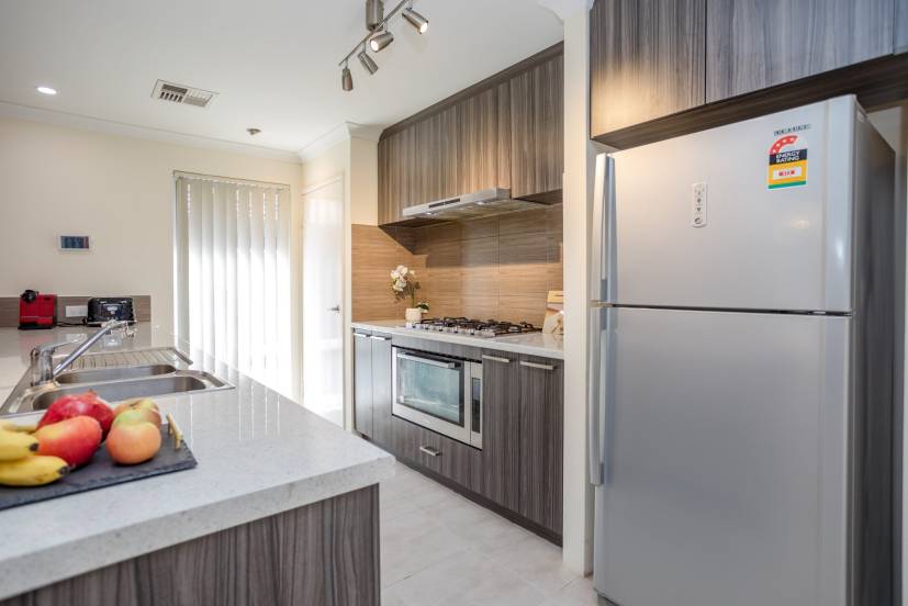 16 Solaris Street, WELLARD, WA 6170 AUS