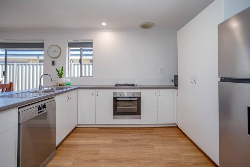 3 Oriel Lane, PIARA WATERS, WA 6112 AUS
