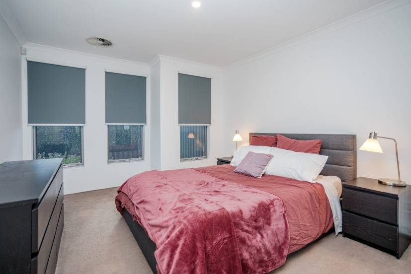 3 Oriel Lane, PIARA WATERS, WA 6112 AUS