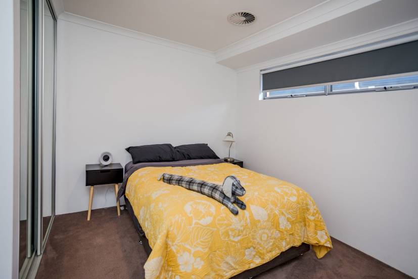 3 Oriel Lane, PIARA WATERS, WA 6112 AUS