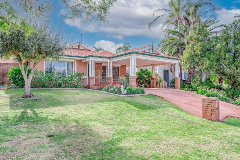 25 Treetop Circle, CANNING VALE, WA 6155 AUS