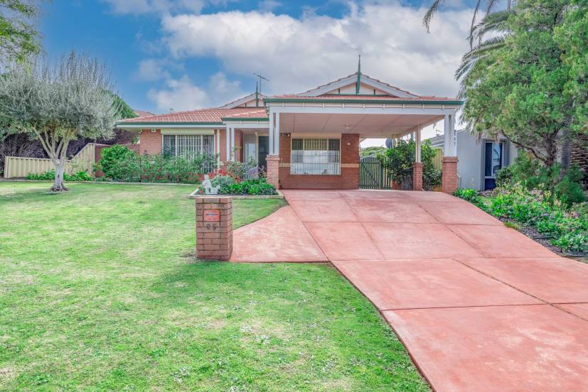 25 Treetop Circle, CANNING VALE, WA 6155 AUS