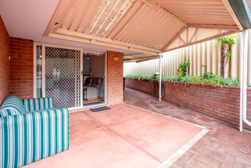 25 Treetop Circle, CANNING VALE, WA 6155 AUS