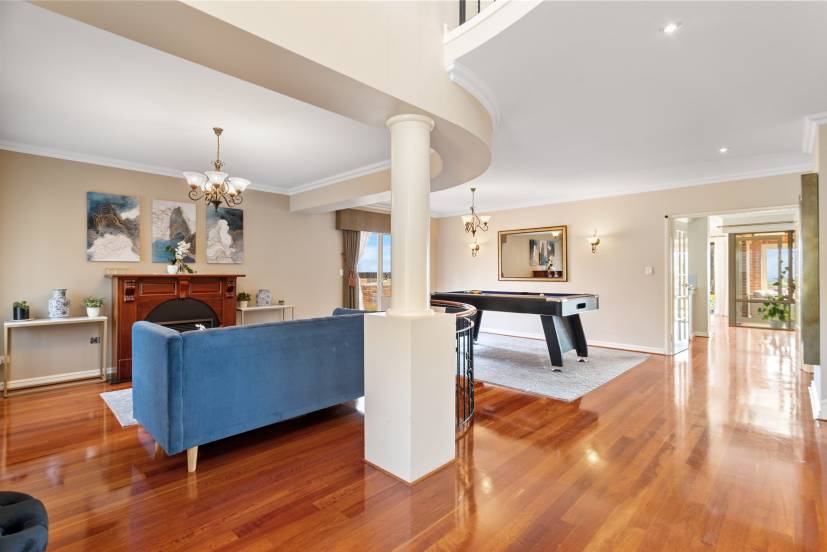 2 Waters Place, BEDFORDALE, WA 6112 AUS