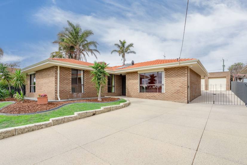 21 Hobley Way, SPEARWOOD, WA 6163 AUS