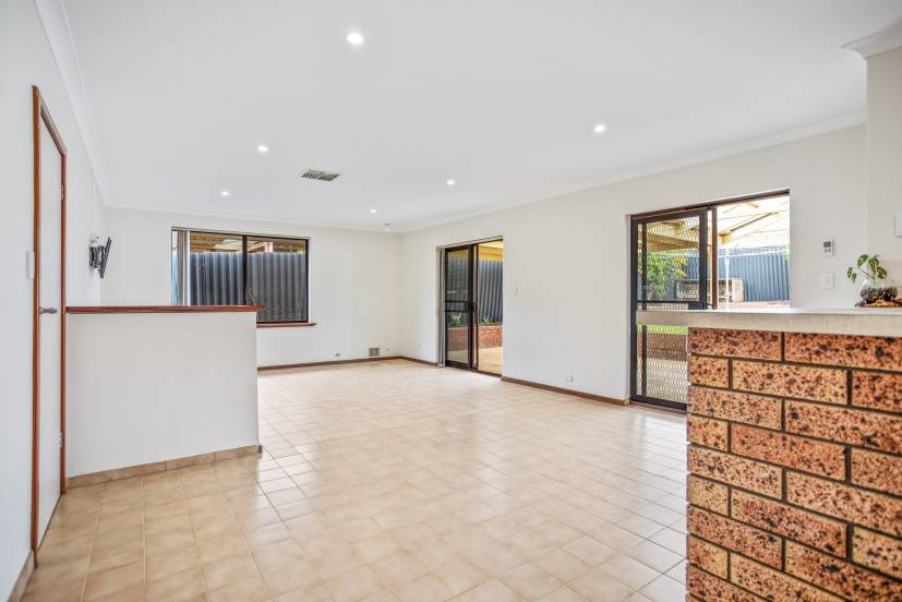 21 Hobley Way, SPEARWOOD, WA 6163 AUS