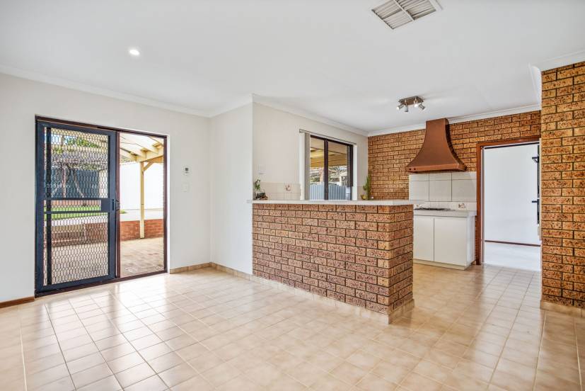 21 Hobley Way, SPEARWOOD, WA 6163 AUS