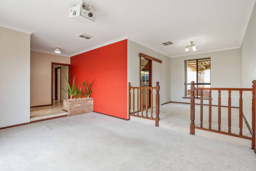 21 Hobley Way, SPEARWOOD, WA 6163 AUS