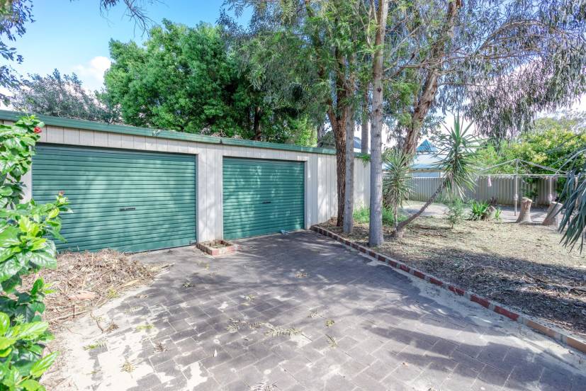 43 Hughenden Drive, THORNLIE, WA 6108 AUS