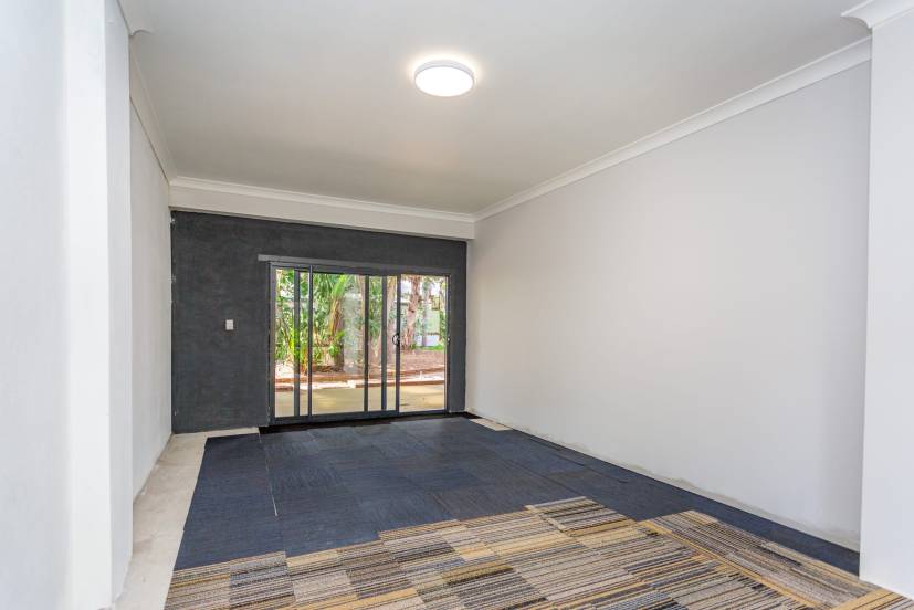 43 Hughenden Drive, THORNLIE, WA 6108 AUS