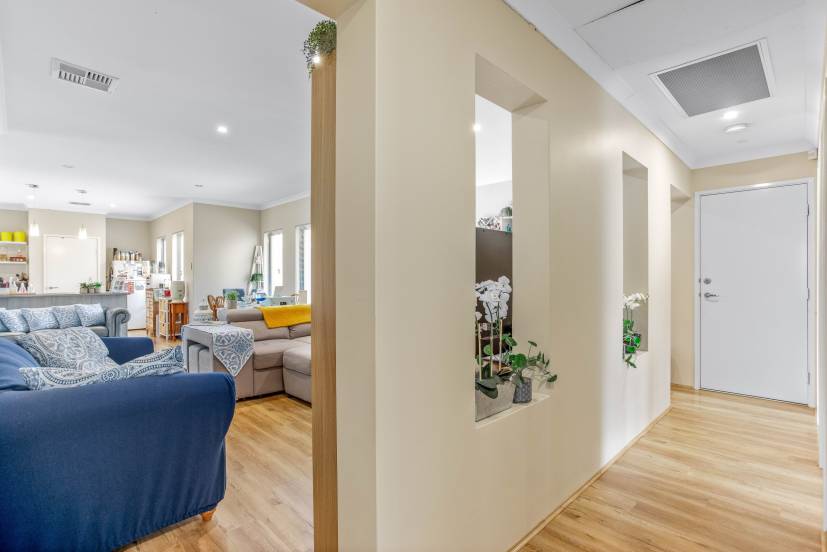 7B Chasley Court, KELMSCOTT, WA 6111 AUS