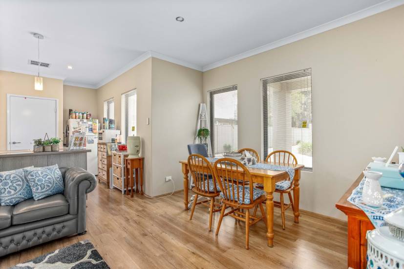 7B Chasley Court, KELMSCOTT, WA 6111 AUS