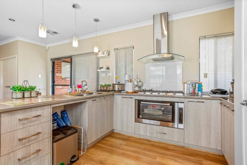 7B Chasley Court, KELMSCOTT, WA 6111 AUS