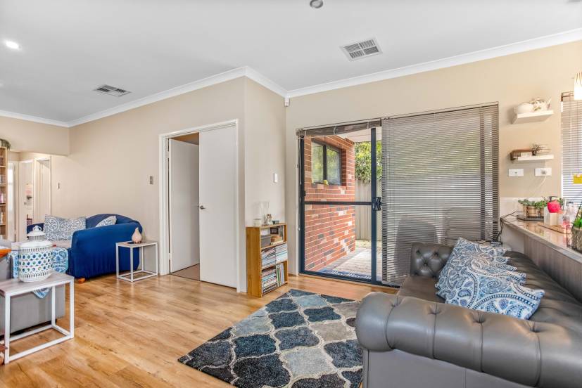 7B Chasley Court, KELMSCOTT, WA 6111 AUS