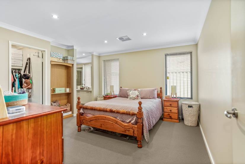 7B Chasley Court, KELMSCOTT, WA 6111 AUS