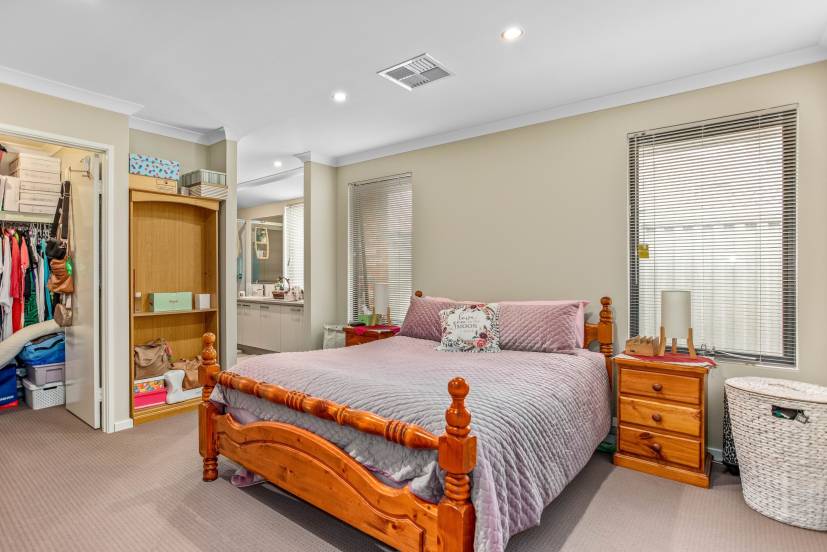7B Chasley Court, KELMSCOTT, WA 6111 AUS