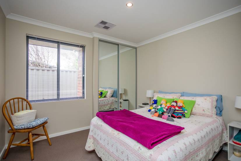 7B Chasley Court, KELMSCOTT, WA 6111 AUS