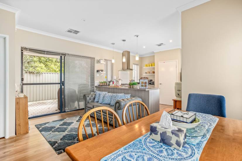 7B Chasley Court, KELMSCOTT, WA 6111 AUS