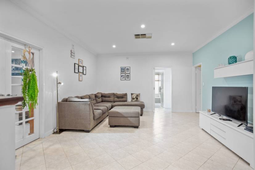 13 Jilakin Loop, CANNING VALE, WA 6155 AUS