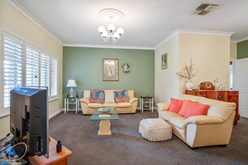 13 Jilakin Loop, CANNING VALE, WA 6155 AUS