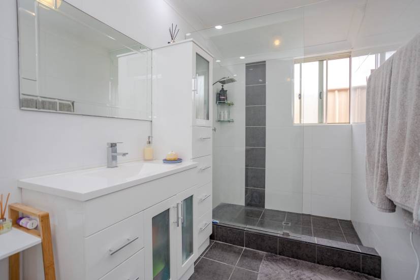 13 Jilakin Loop, CANNING VALE, WA 6155 AUS