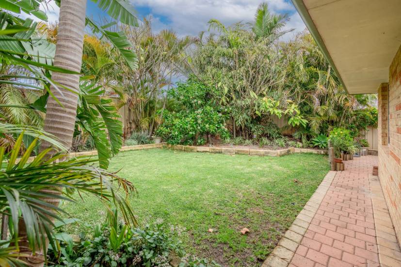 13 Jilakin Loop, CANNING VALE, WA 6155 AUS