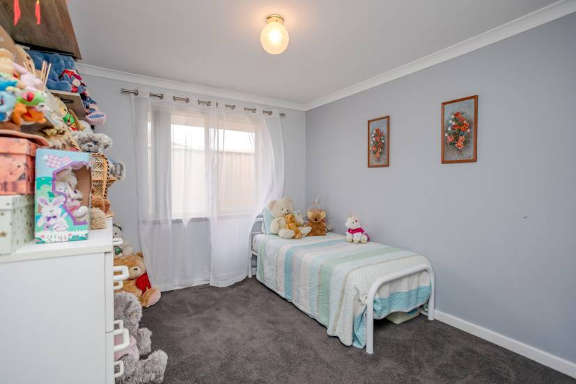 13 Jilakin Loop, CANNING VALE, WA 6155 AUS