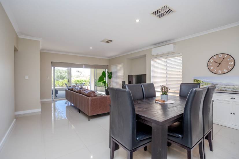 1 Binomial Way, PIARA WATERS, WA 6112 AUS