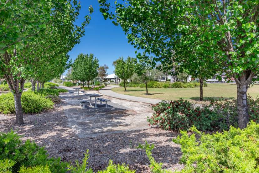 1 Binomial Way, PIARA WATERS, WA 6112 AUS