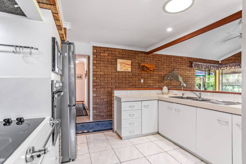 16 Shearwater Way, GOSNELLS, WA 6110 AUS