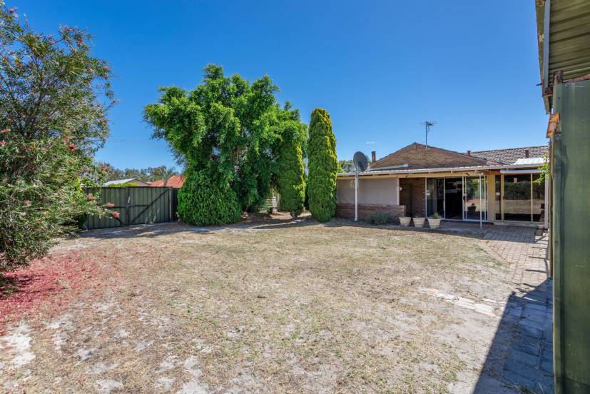 16 Shearwater Way, GOSNELLS, WA 6110 AUS