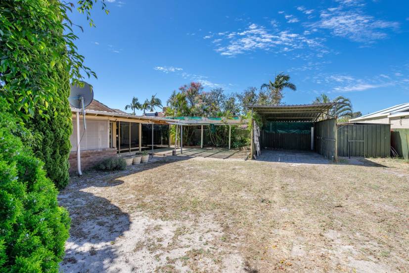 16 Shearwater Way, GOSNELLS, WA 6110 AUS
