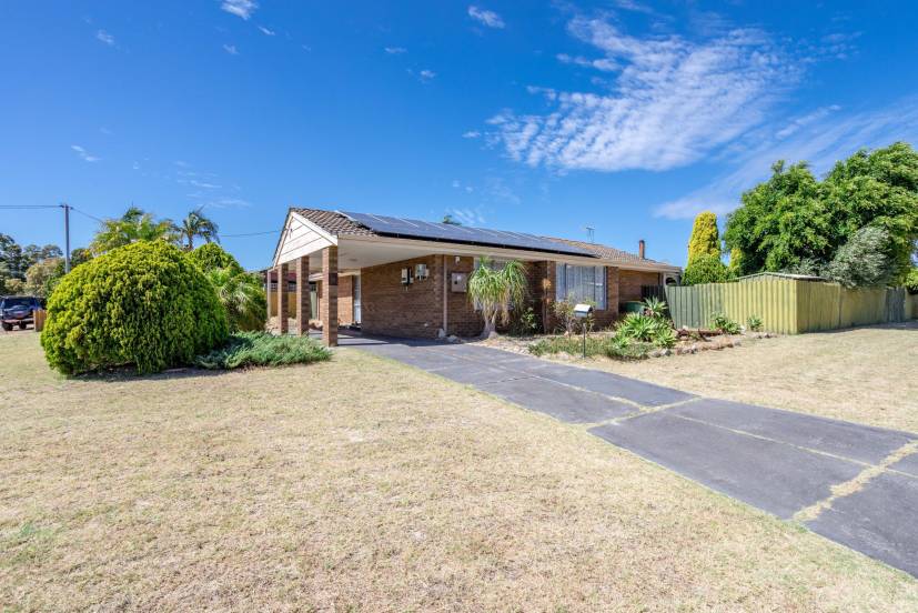 16 Shearwater Way, GOSNELLS, WA 6110 AUS