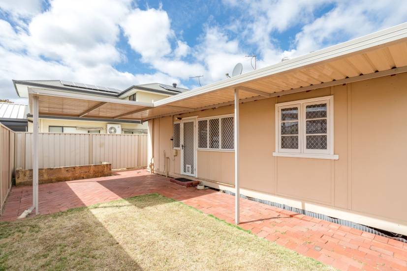 10 Edward Street, QUEENS PARK, WA 6107 AUS
