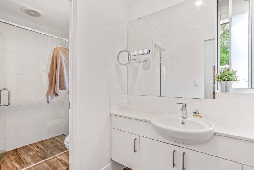 2 Vigneta Place, KELMSCOTT, WA 6111 AUS