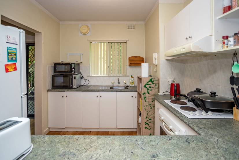 11/2 Benjamin Street, ARMADALE, WA 6112 AUS
