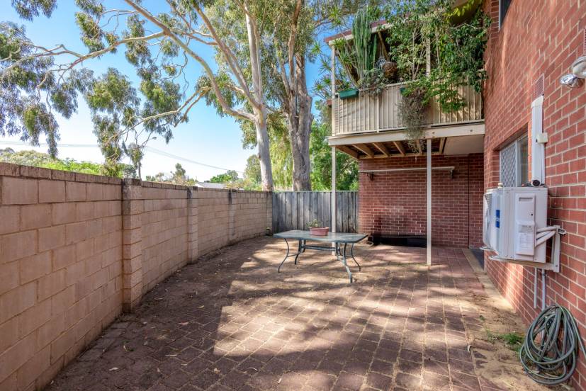 11/2 Benjamin Street, ARMADALE, WA 6112 AUS
