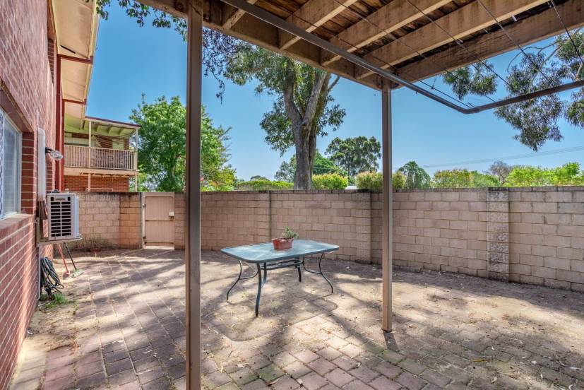 11/2 Benjamin Street, ARMADALE, WA 6112 AUS