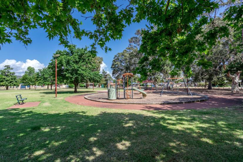 11/2 Benjamin Street, ARMADALE, WA 6112 AUS
